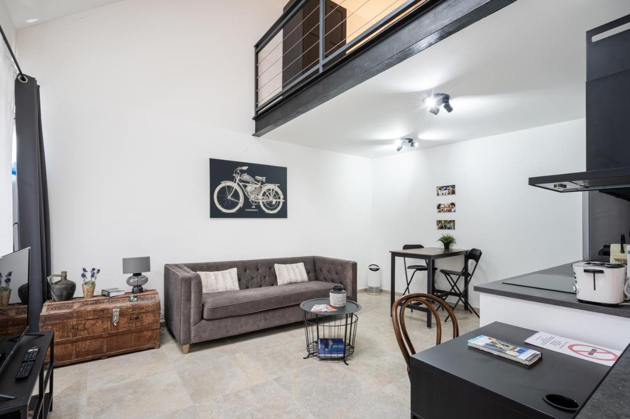 Studio Station With Gallery Budapest Esterno foto