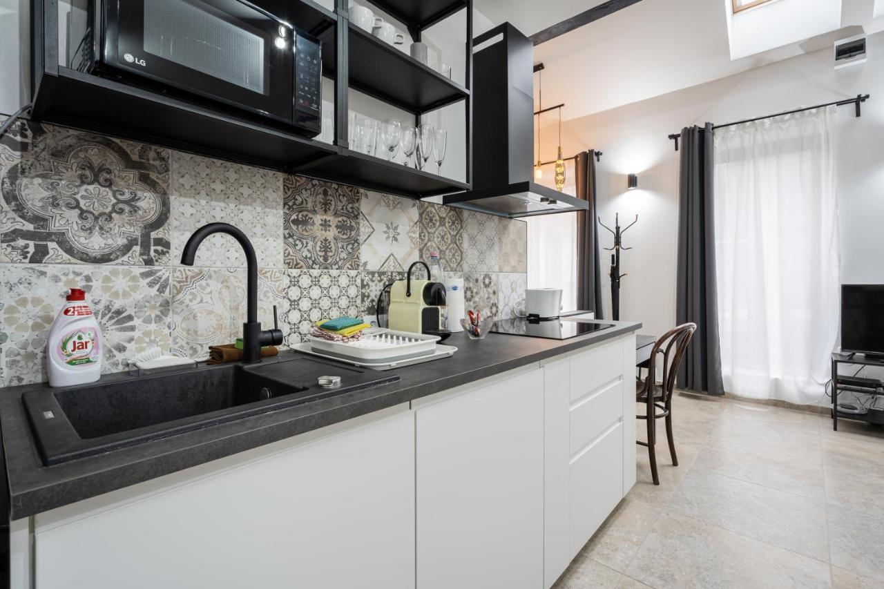 Studio Station With Gallery Budapest Esterno foto